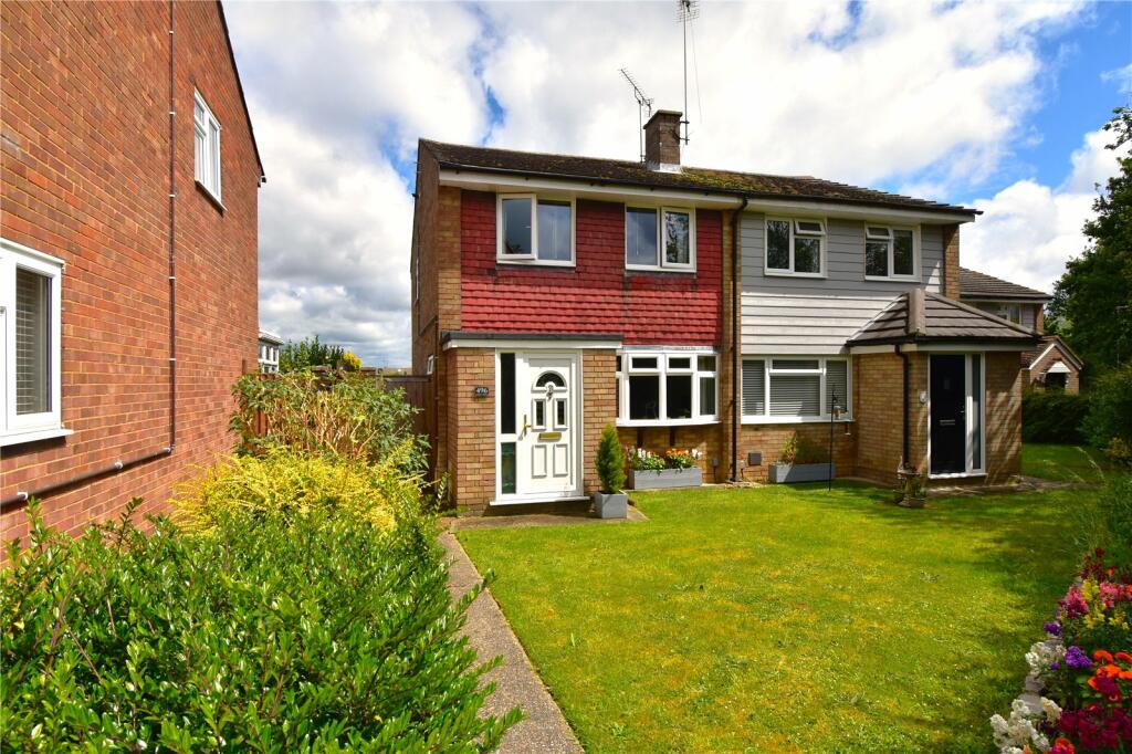 3 bedroom semidetached house for sale in Drive, Chelmsford, Essex, CM2