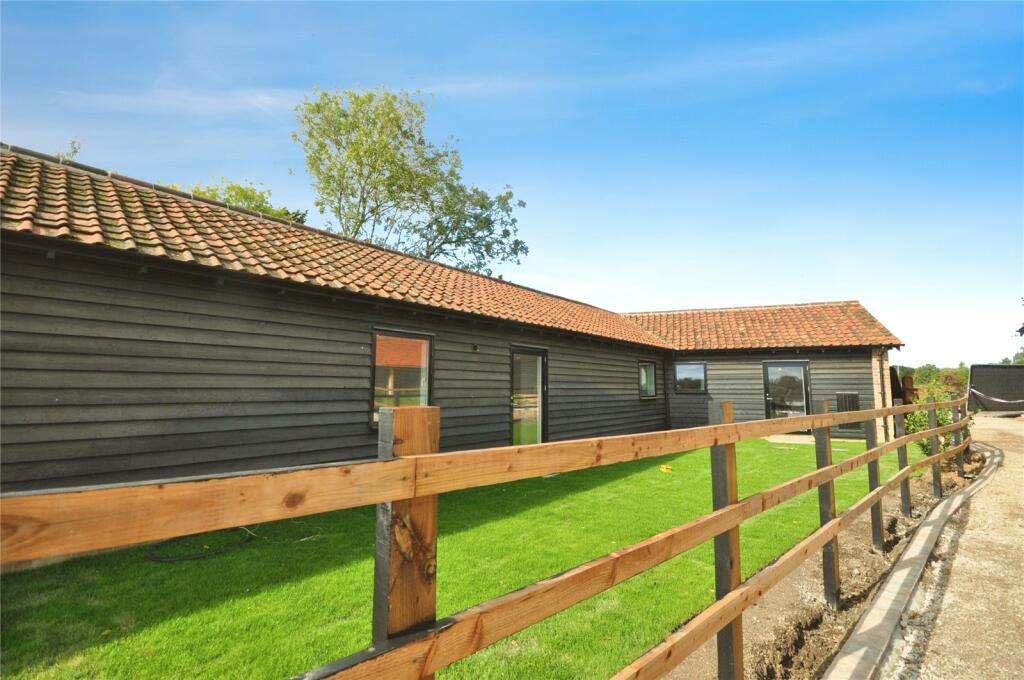 Additional property image - Wakerings Farm, Leighs Road, Little Waltham, Chelmsford, Essex, CM3