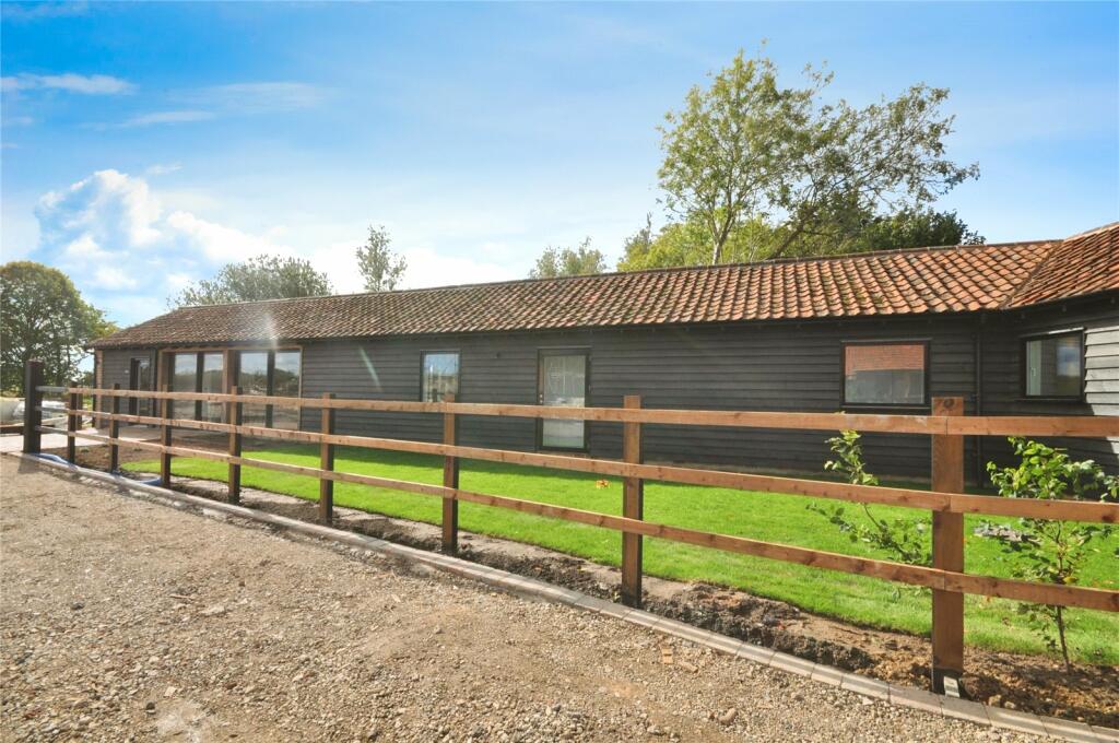 Additional property image - Wakerings Farm, Leighs Road, Little Waltham, Chelmsford, Essex, CM3
