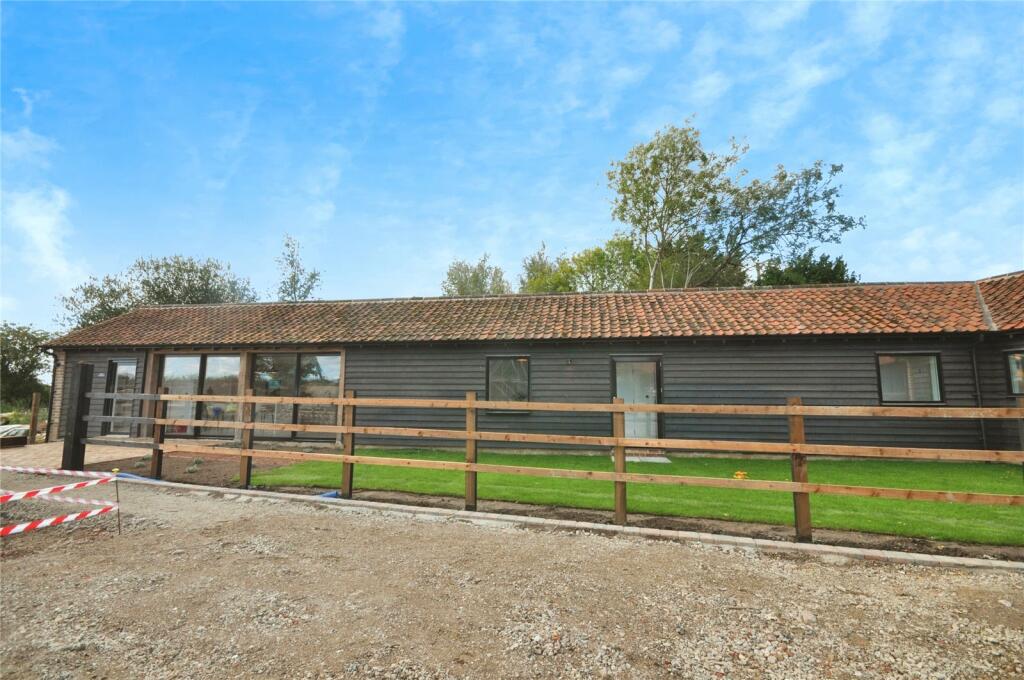 Additional property image - Wakerings Farm, Leighs Road, Little Waltham, Chelmsford, Essex, CM3