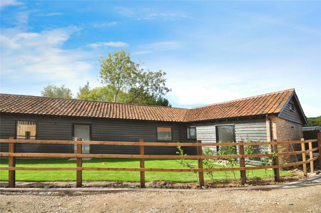 Additional property image - Wakerings Farm, Leighs Road, Little Waltham, Chelmsford, Essex, CM3