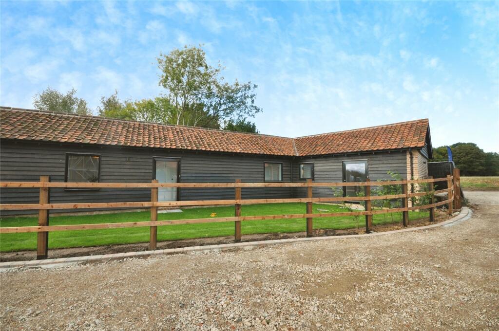 Additional property image - Wakerings Farm, Leighs Road, Little Waltham, Chelmsford, Essex, CM3