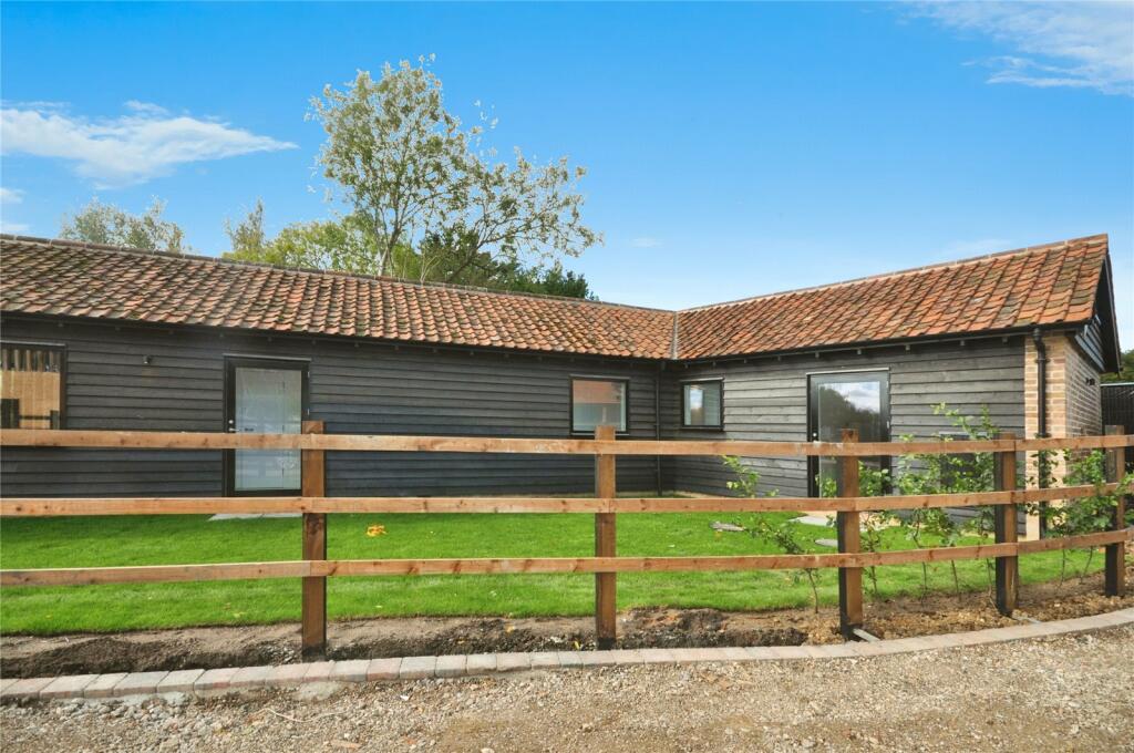 Additional property image - Wakerings Farm, Leighs Road, Little Waltham, Chelmsford, Essex, CM3