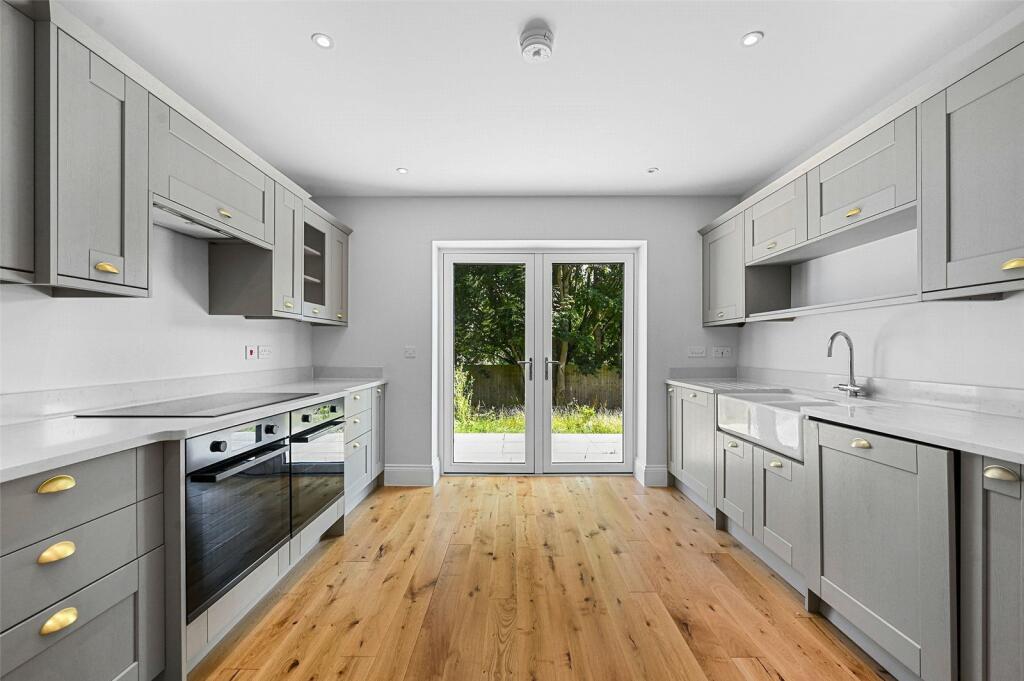 Main image of property: Main Road, Danbury, Chelmsford, Essex, CM3