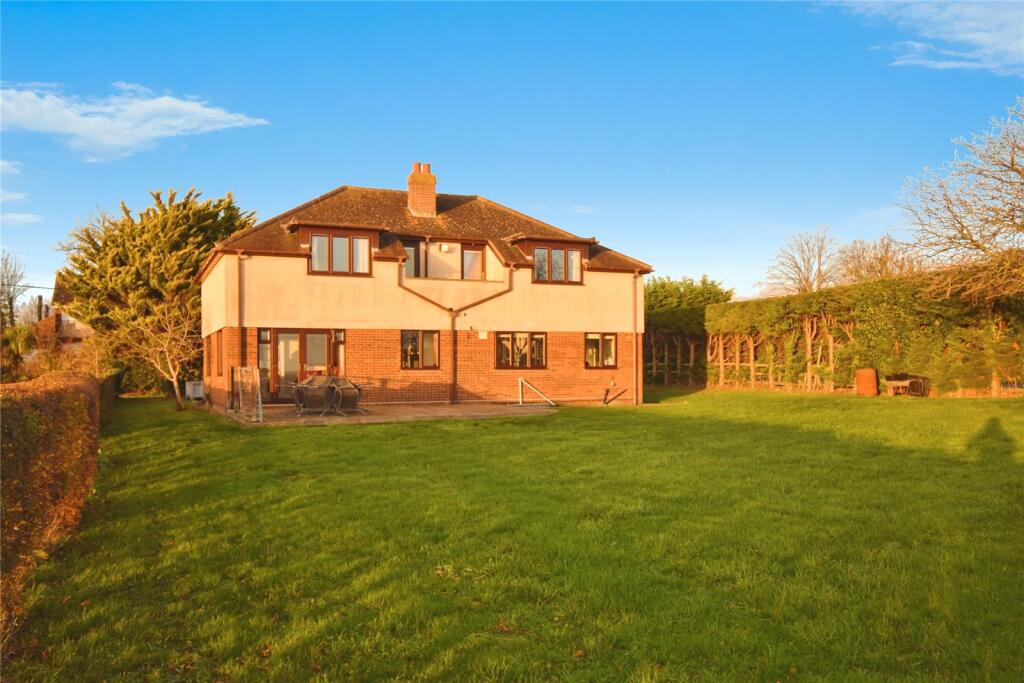 4 bedroom detached house for sale in Fambridge Road, Althorne ...