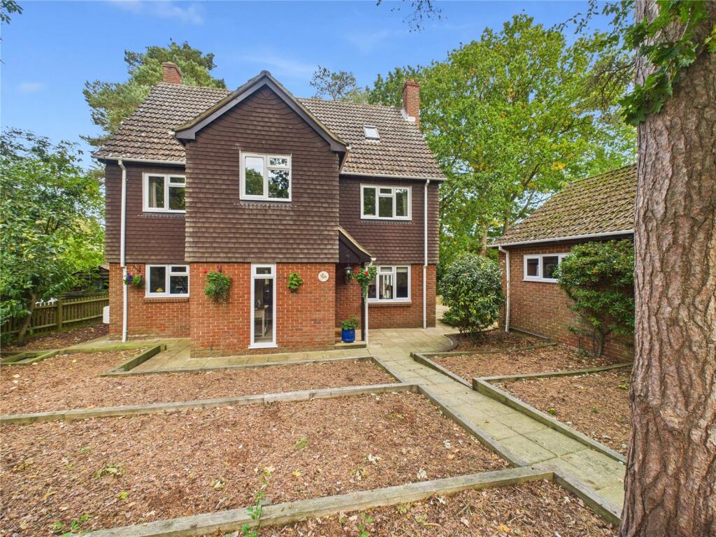 Main image of property: Clarks Farm Road, Little Baddow, Chelmsford, Essex, CM3