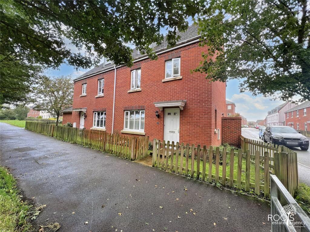 4 bedroom semidetached house for sale in Coldstream Way, Thatcham