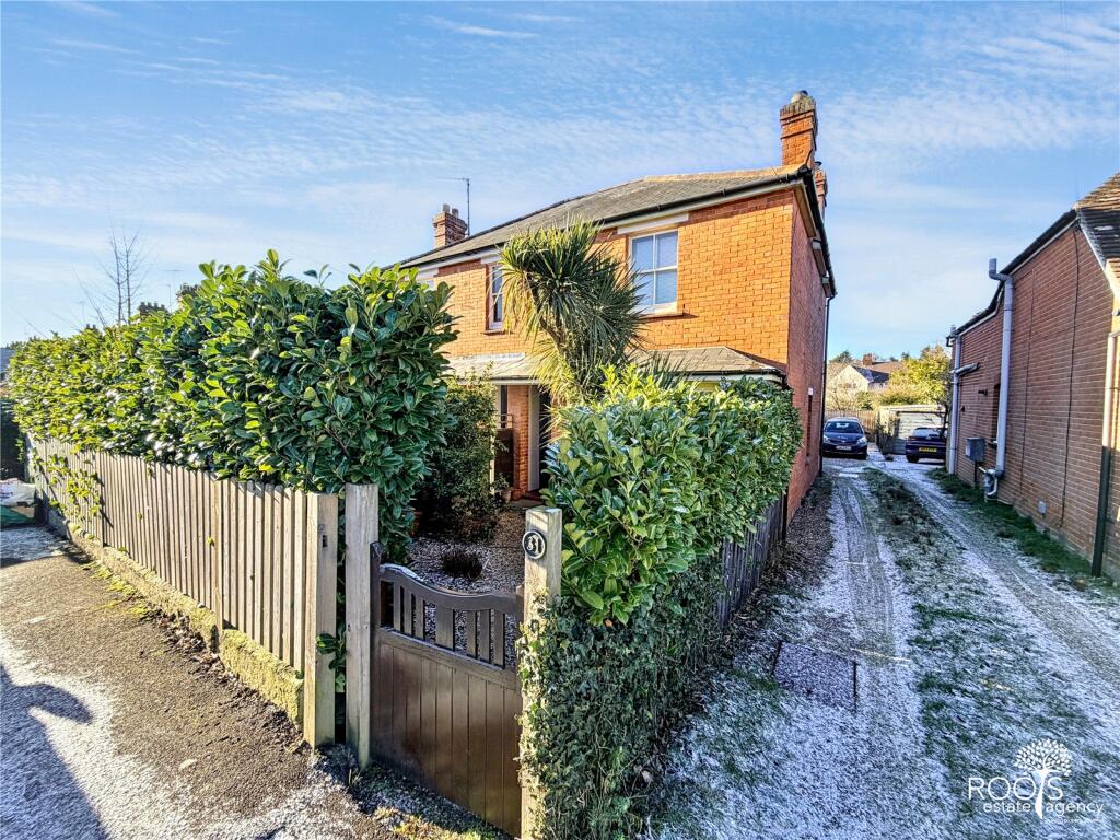 Main image of property: Cromwell Road, Newbury, Berkshire, RG14