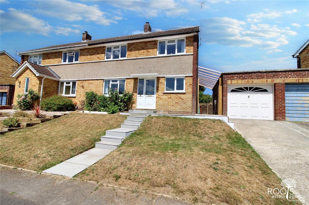 Main image of property: Hedgeway, Newbury, RG14