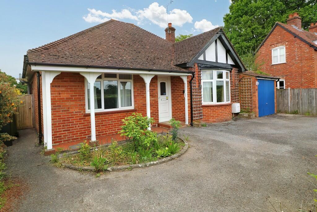 3 bedroom detached bungalow for sale in Middle Street, Brockham, RH3