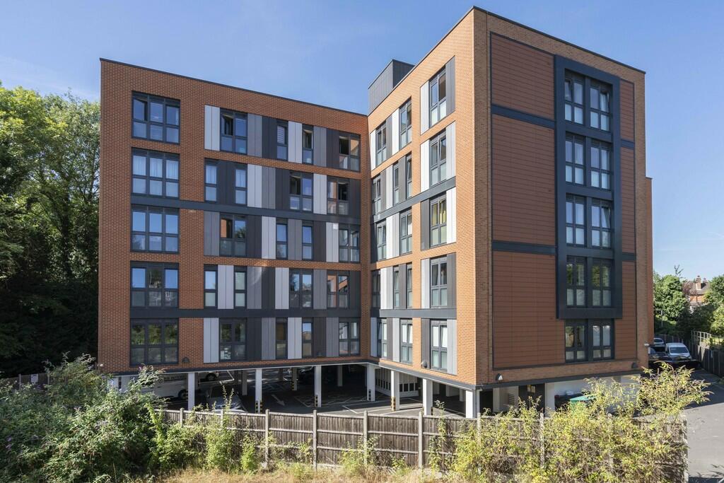 1 bedroom apartment for sale in Lincoln Road, Dorking, RH4