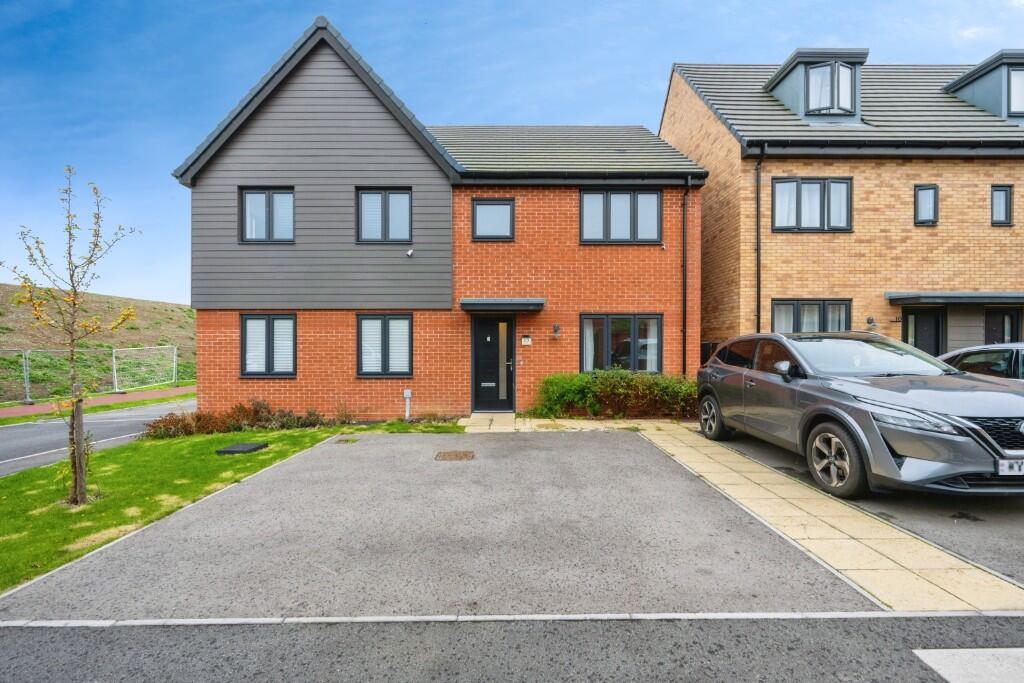 Main image of property: Neale Close, Milton Keynes, Buckinghamshire, MK17