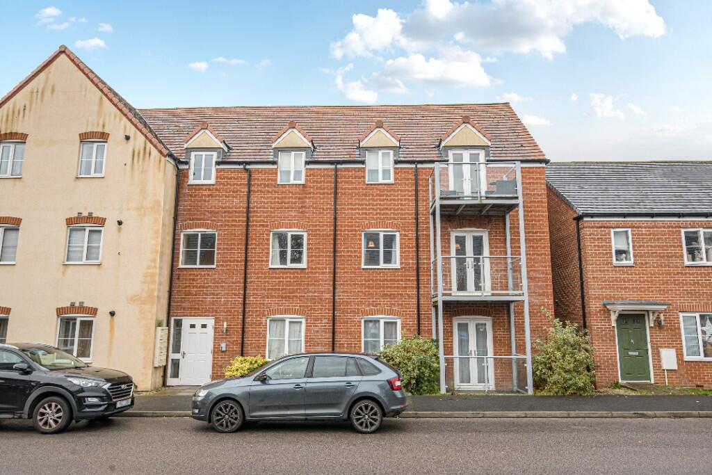 Main image of property: Linnet Road, Banbury, Oxfordshire, OX15