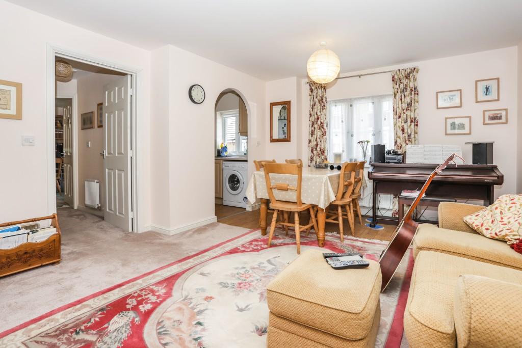 2 bedroom coach house for sale in Colwyn Avenue, Peterborough