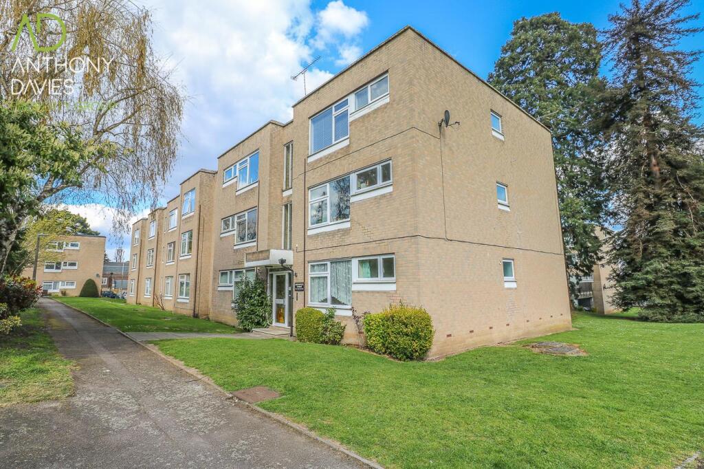 Main image of property: Rawdon Drive, Hoddesdon
