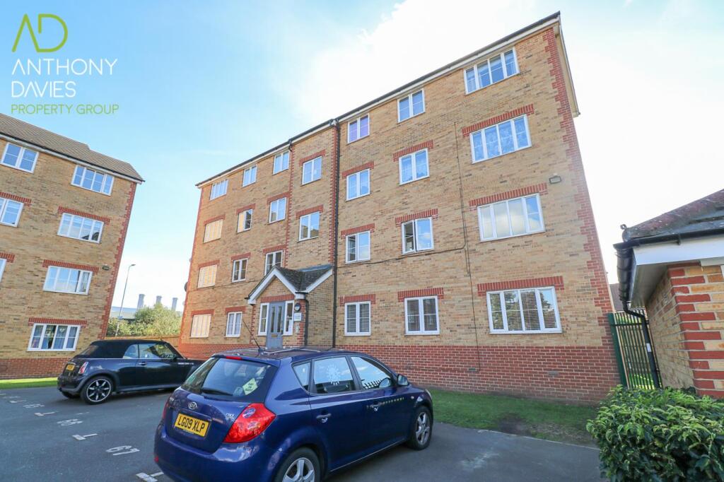 Main image of property: Leaside Lodge, Hoddesdon
