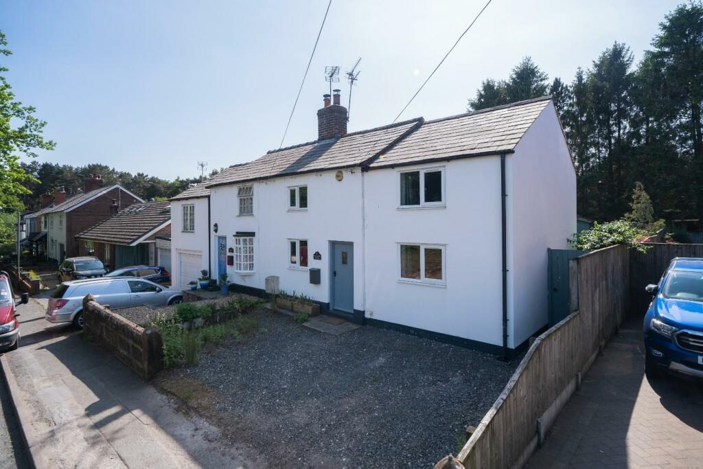 2 bedroom semidetached house for sale in Blakemere Lane, Norley
