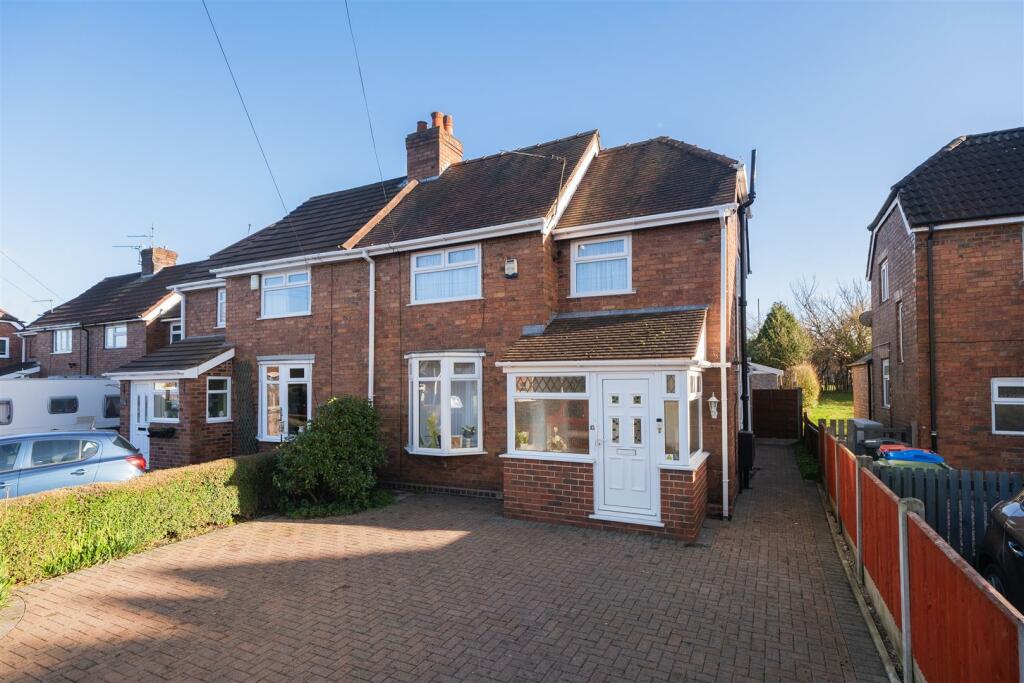 2 bedroom semidetached house for sale in East Avenue, Rudheath