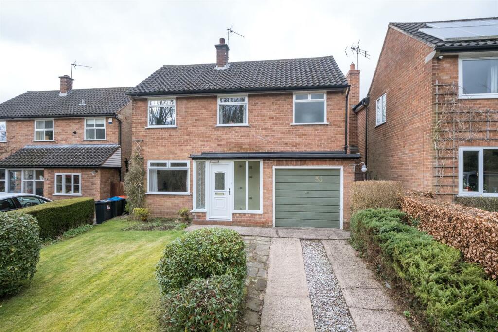 3 bedroom detached house for sale in Moss Lane, Cuddington, Northwich, CW8