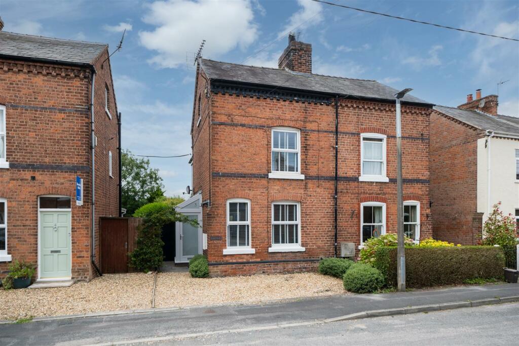 3 bedroom semidetached house for sale in Pipers Ash, Guilden Sutton