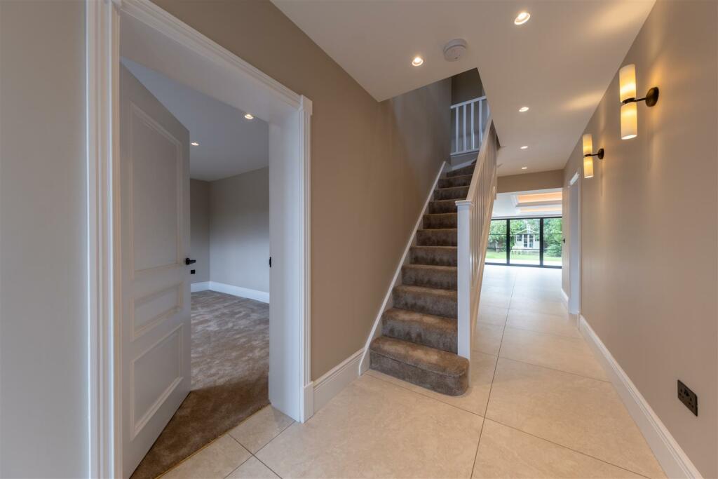Additional property image - Belle Vue Lane, Guilden Sutton