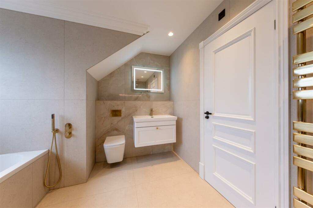 Additional property image - Belle Vue Lane, Guilden Sutton