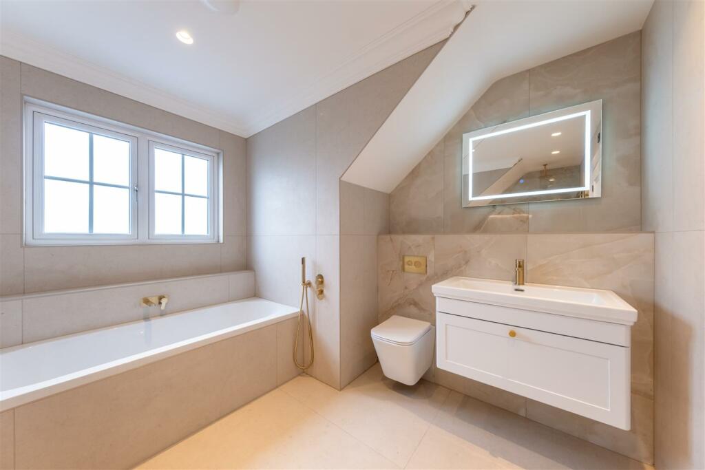 Additional property image - Belle Vue Lane, Guilden Sutton