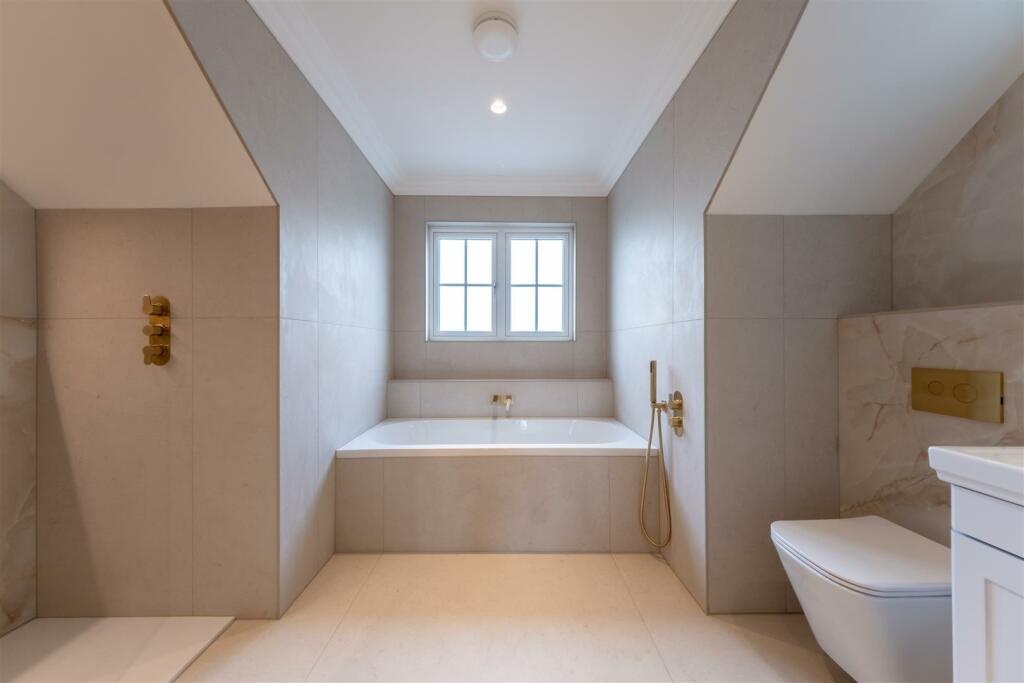 Additional property image - Belle Vue Lane, Guilden Sutton