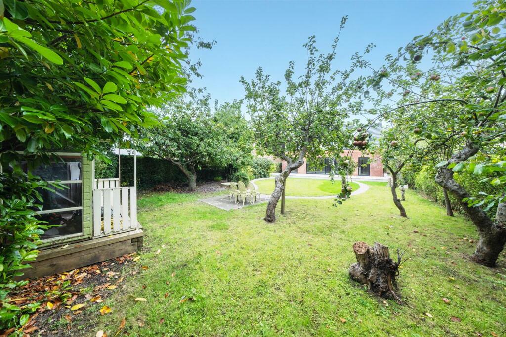 Additional property image - Belle Vue Lane, Guilden Sutton