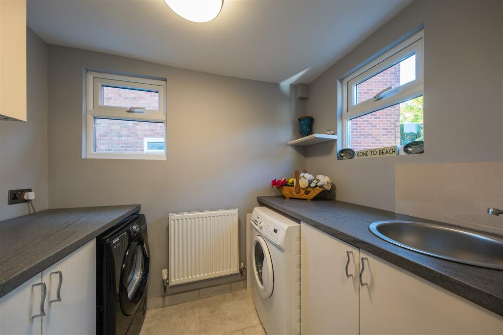 Additional property image - Moss Lane, Cuddington, Cheshire