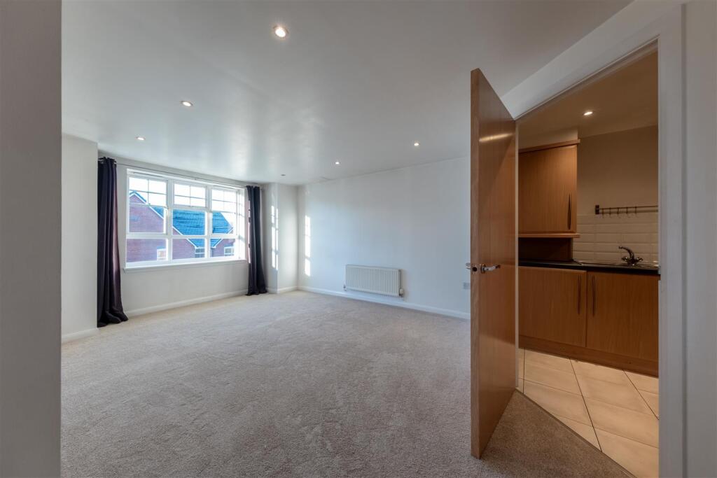 Additional property image - The Hollies, Sandbach Drive, Kingsmead