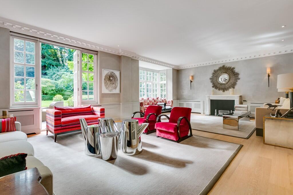 Main image of property: Heath Drive, London, NW3
