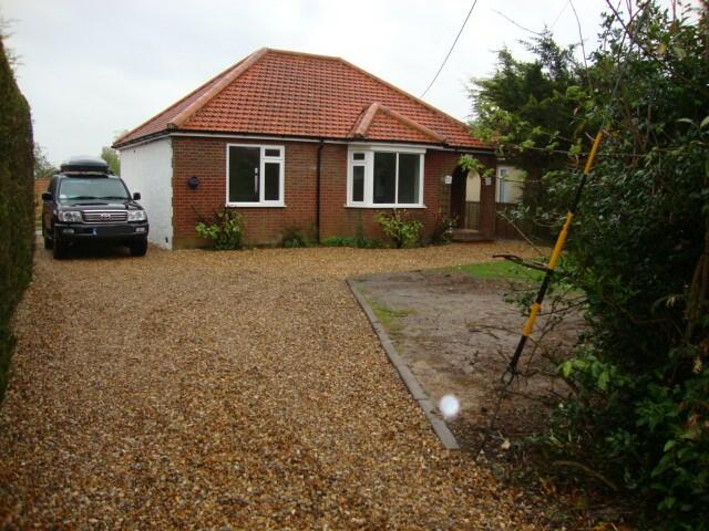 2 bedroom bungalow for rent in Salhouse Road, NR13