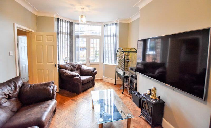 Additional property image - KINGS ROAD WEST - TWO DOUBLE BEDROOM OWNERS QUARTERS - ATTACHED TO 9 BEDROOM GUEST HOUSE