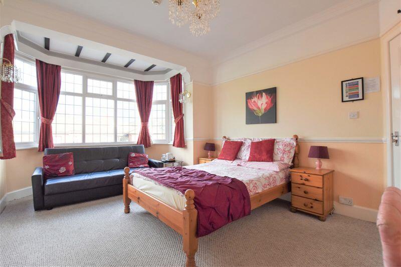 Additional property image - KINGS ROAD WEST - TWO DOUBLE BEDROOM OWNERS QUARTERS - ATTACHED TO 9 BEDROOM GUEST HOUSE