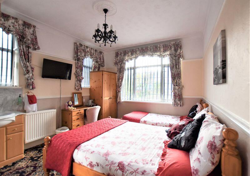 Additional property image - KINGS ROAD WEST - TWO DOUBLE BEDROOM OWNERS QUARTERS - ATTACHED TO 9 BEDROOM GUEST HOUSE
