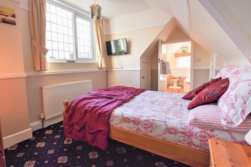 Additional property image - KINGS ROAD WEST - TWO DOUBLE BEDROOM OWNERS QUARTERS - ATTACHED TO 9 BEDROOM GUEST HOUSE