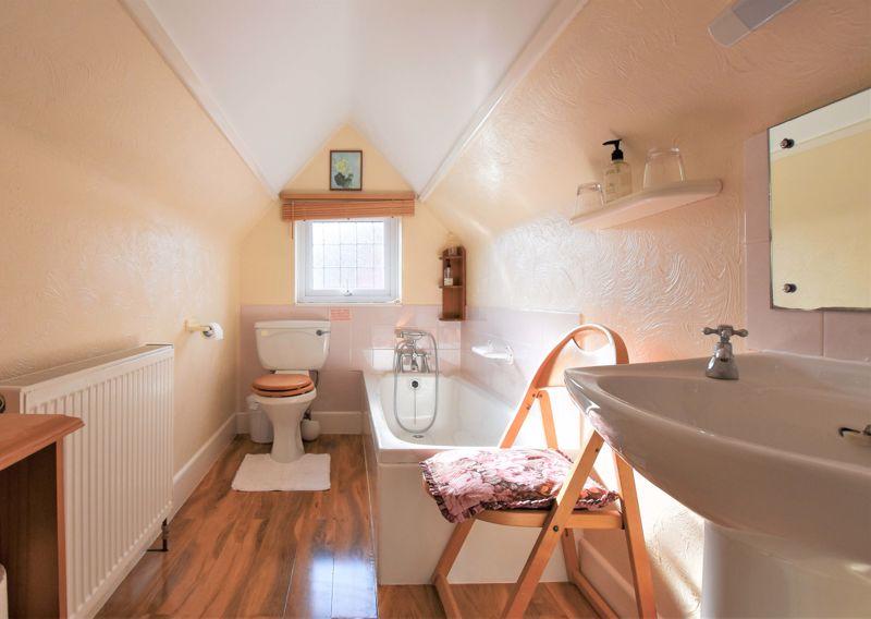 Additional property image - FIRSWOOD -  9 BEDROOM GUESTHOUSE IN CENTRAL TOWN LOCATION GREAT INCOME POTENTIAL