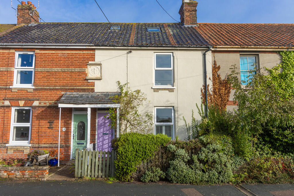 3 bedroom terraced house for sale in Mount Pleasant Road, Reydon, IP18