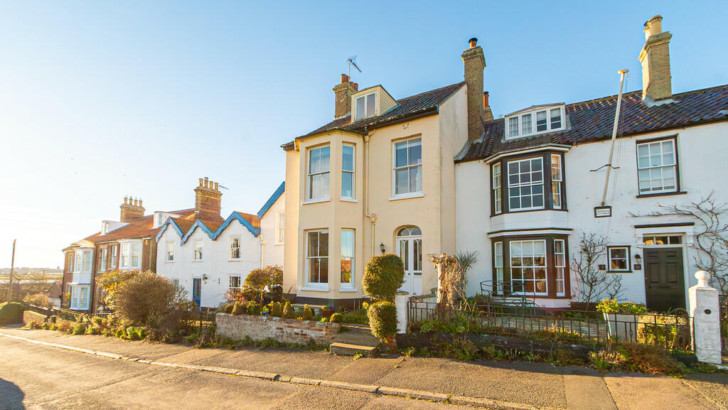 3 bedroom cottage for sale in Constitution Hill, Southwold, IP18