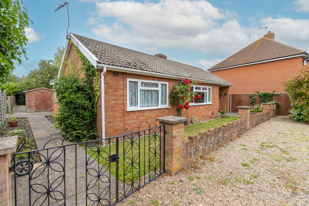 Main image of property: Wangford Road, Reydon