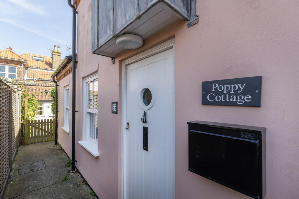 2 bedroom semidetached house for sale in Victoria Street, Southwold, IP18