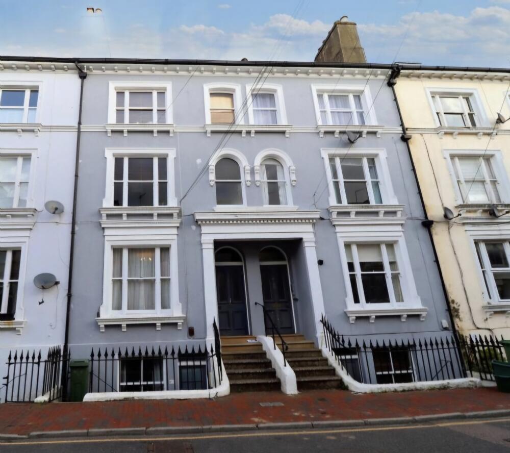 Main image of property: 16 Dudley Rd,Tunbridge Wells