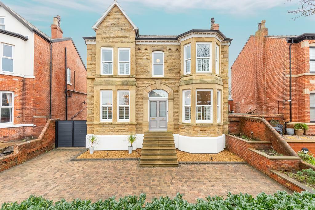 5 bedroom detached house for sale in Liverpool Road, Birkdale
