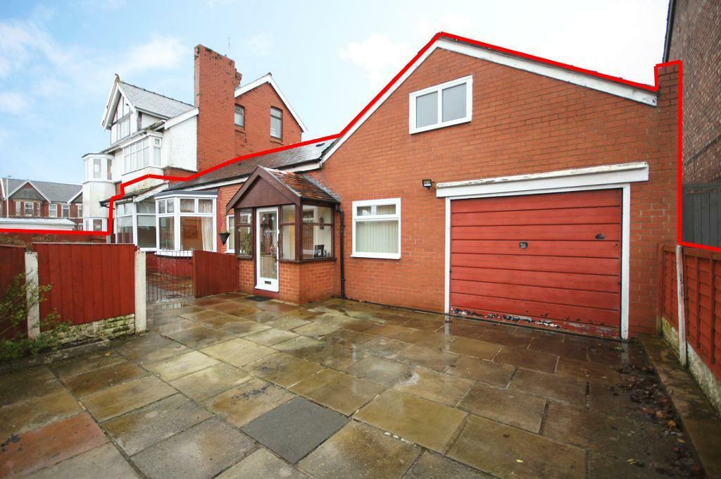 2 bedroom semidetached bungalow for sale in Fisher Drive, Churchtown