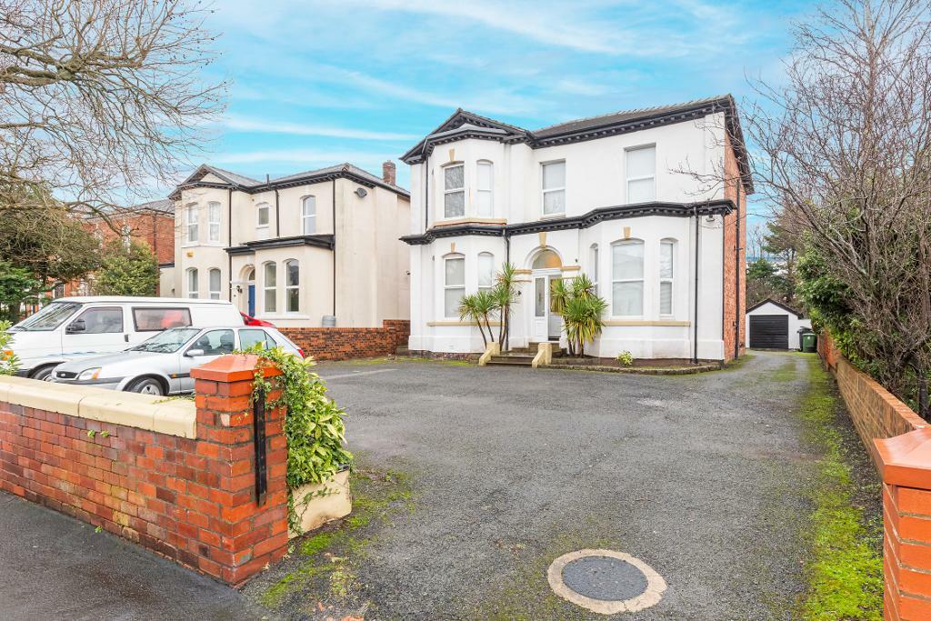 Commercial property for sale in Leyland Road, Hesketh Park, Southport