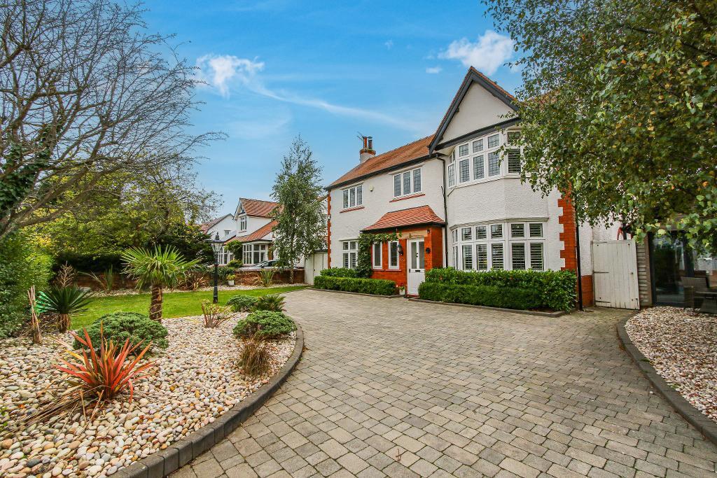 Main image of property: Blundell Drive, Birkdale, Southport, Merseyside, PR8 4RG