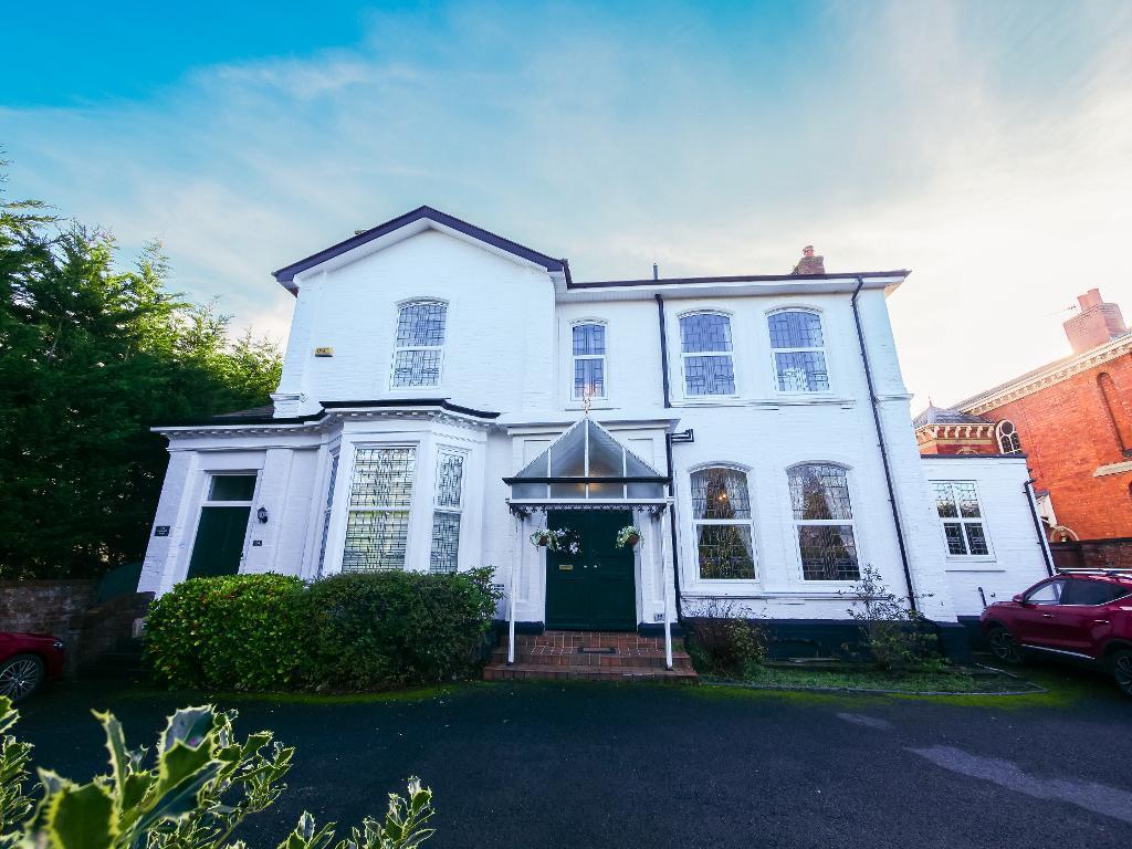 Main image of property: Lulworth Road, Birkdale, Southport, Merseyside, PR8 2AS