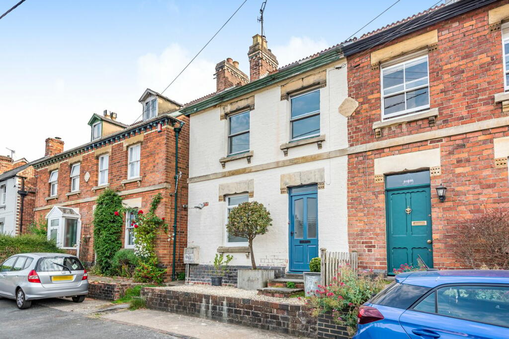 3 bedroom semidetached house for sale in Victoria Road,