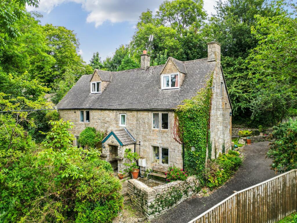 Main image of property:  Bussage, Stroud, GL6